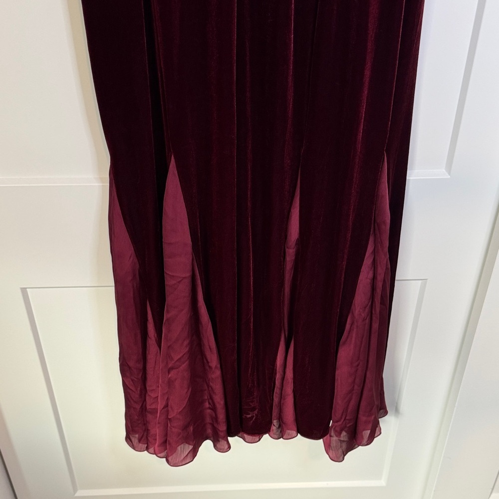 A. Byer Vintage Burgundy Velvet Sleeveless Dress with Handkerchief Hem - Picture 4 of 11